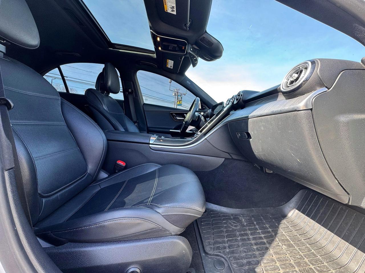 2022 Mercedes-Benz C 300 4Matic - zdjęcie 5