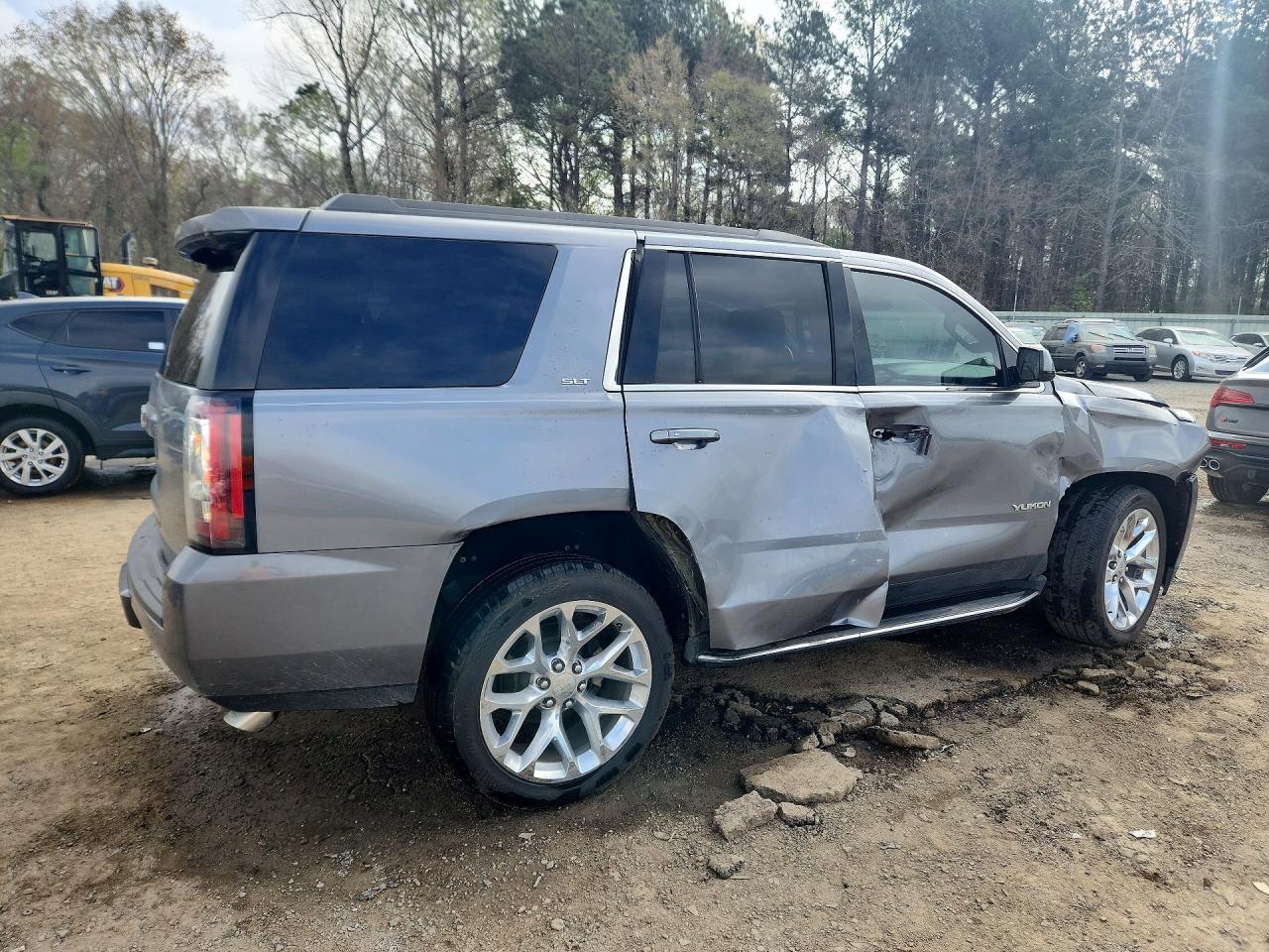 2019 GMC Yukon Slt - zdjęcie 3