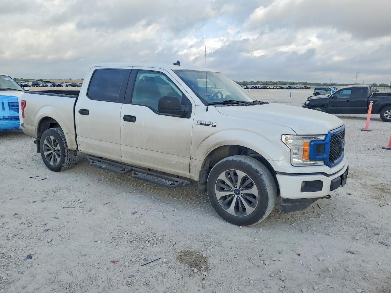 2020 Ford F150 - zdjęcie 4