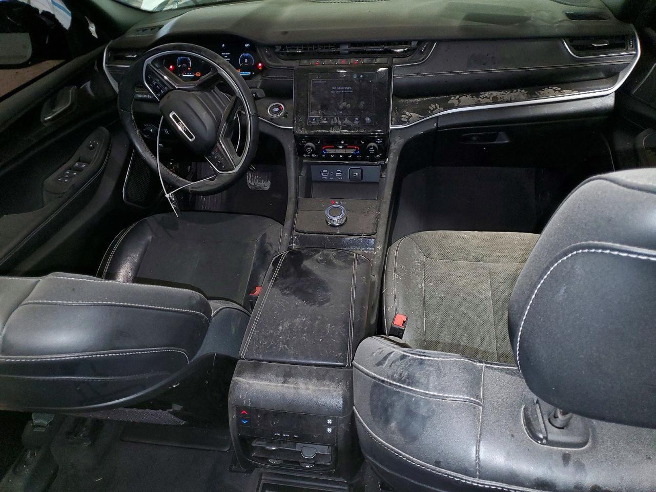 2021 Jeep Grand Cherokee L Laredo - zdjęcie 8