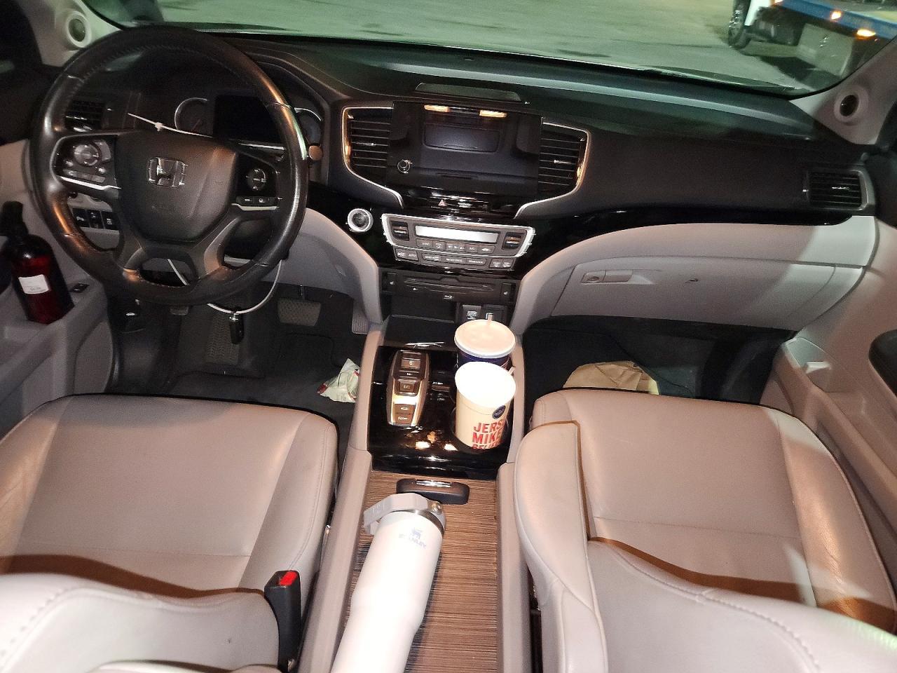 2019 Honda Pilot Touring - zdjęcie 8