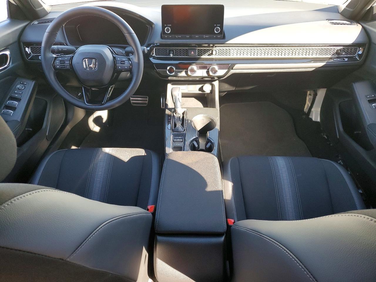 2025 Honda Civic Sport - zdjęcie 8