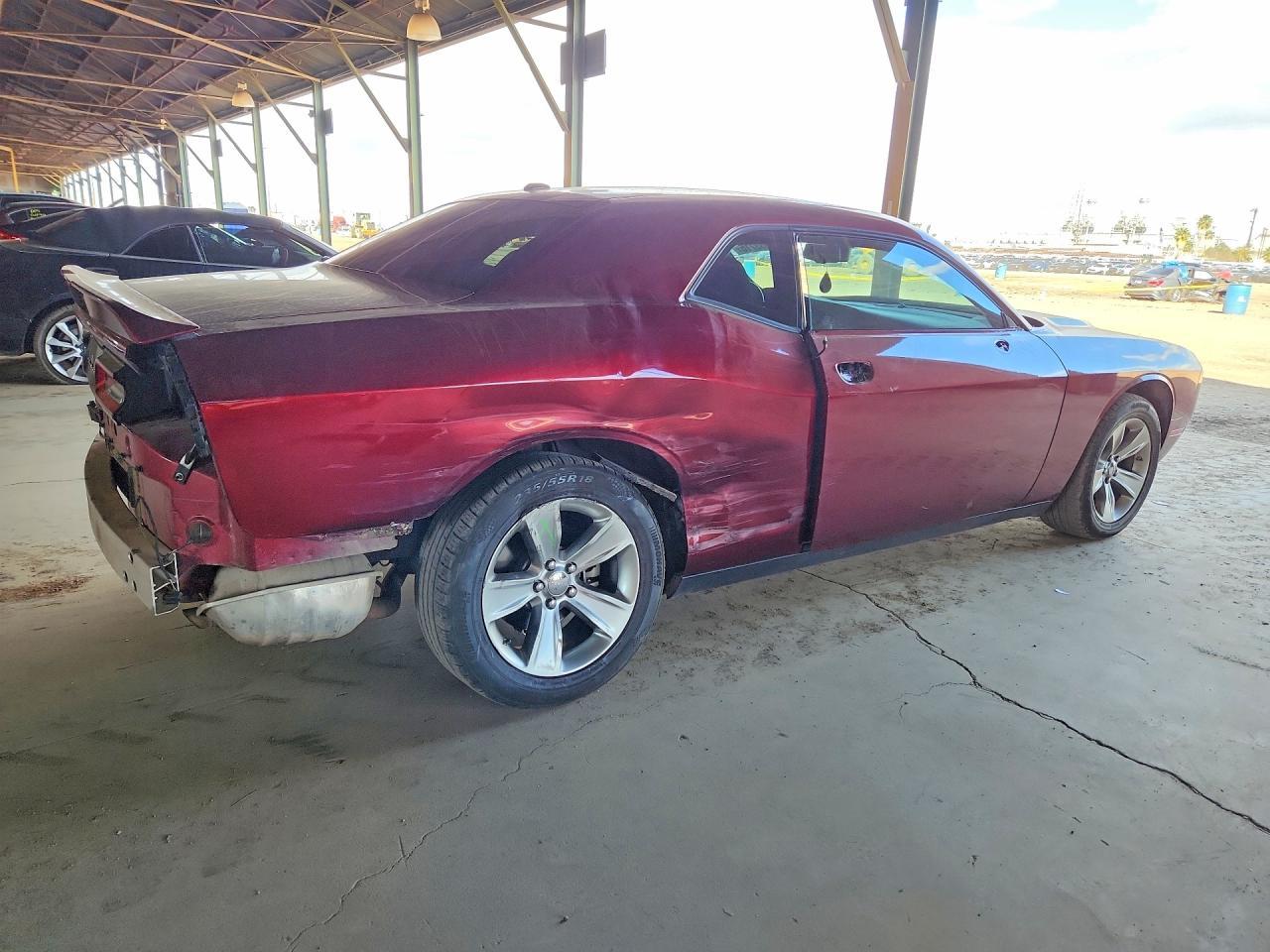 2022 Dodge Challenger Sxt - zdjęcie 3