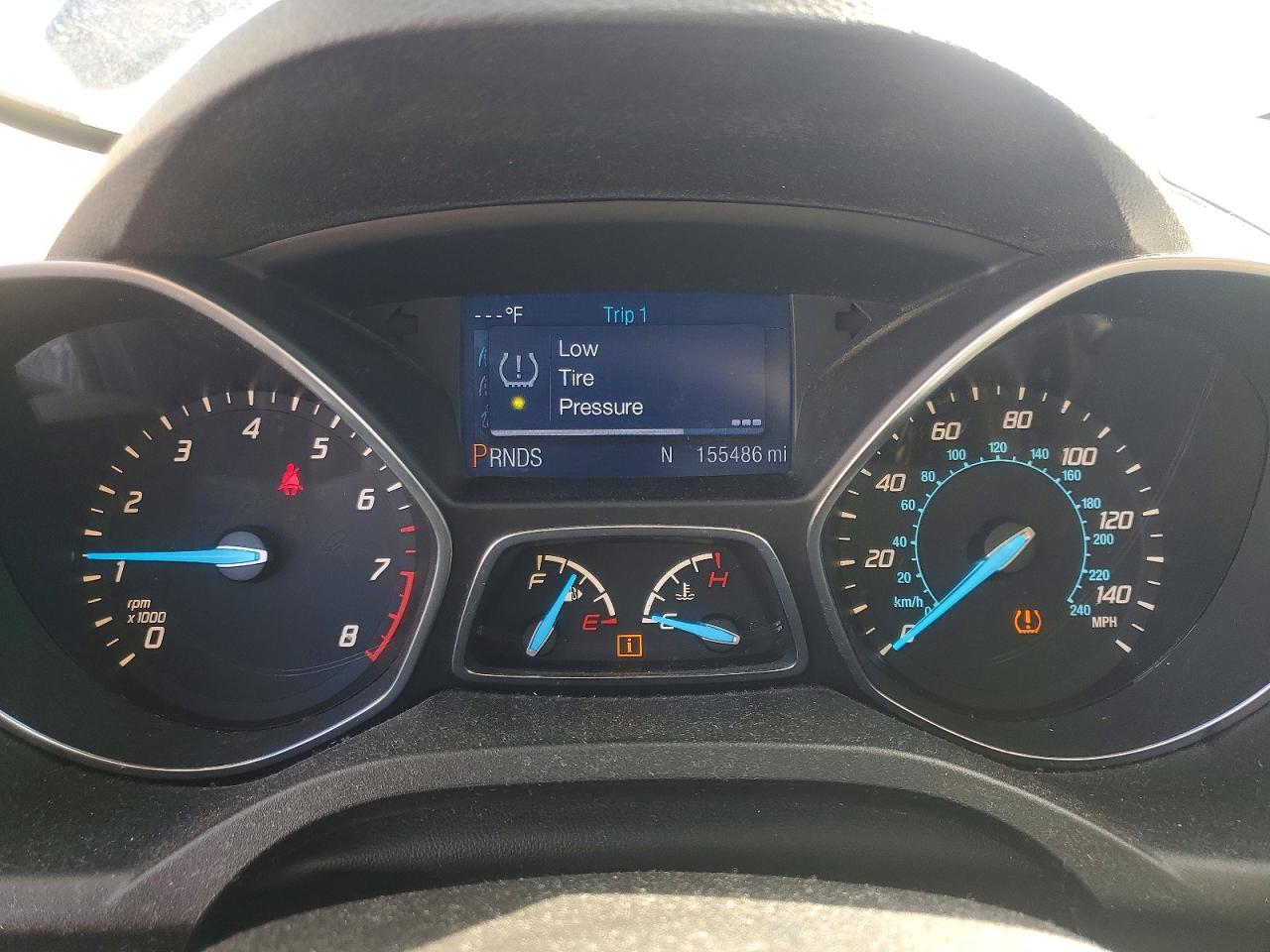 2014 Ford Escape S - zdjęcie 9