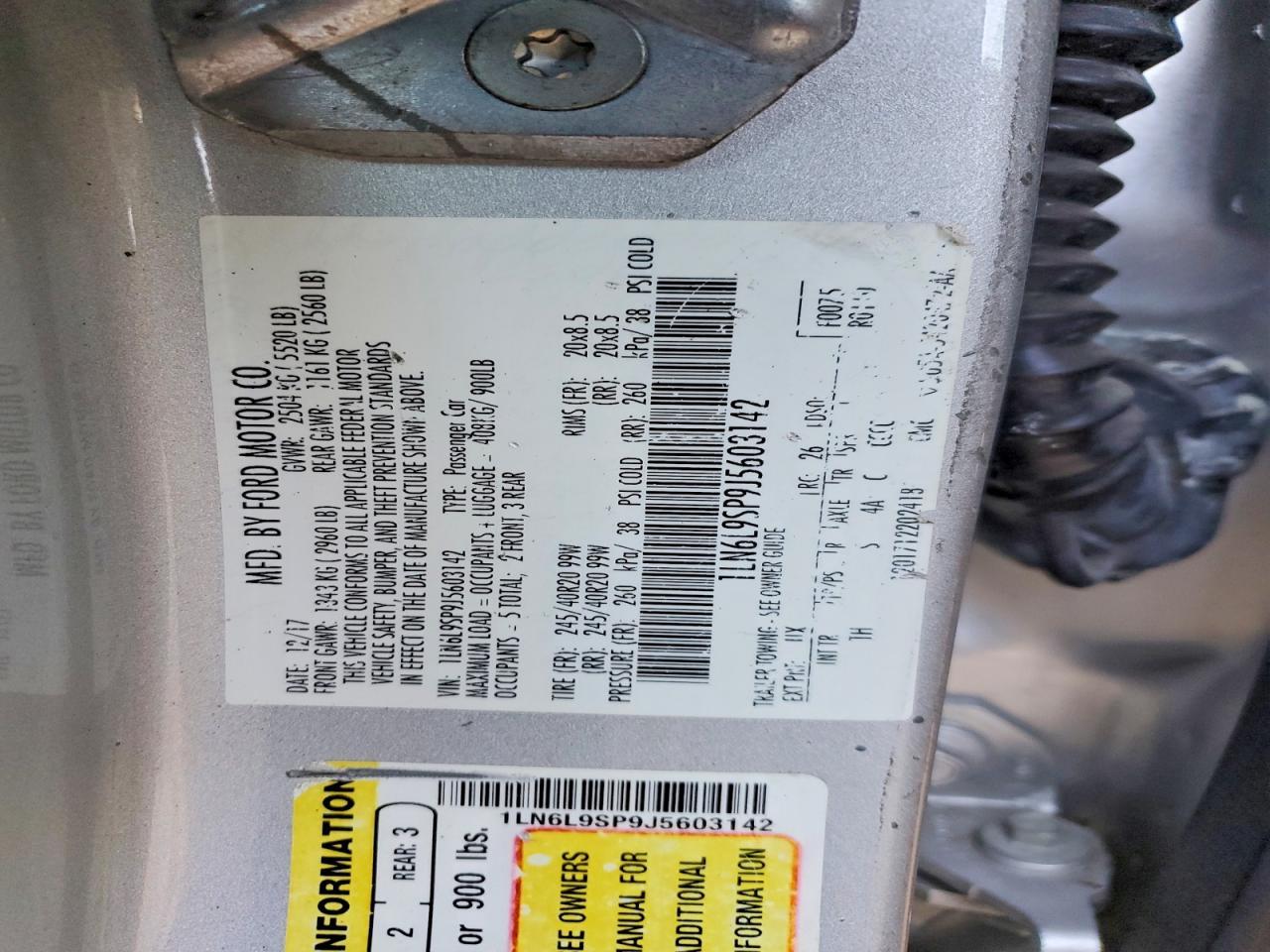 2018 Lincoln Continental Select - zdjęcie 12