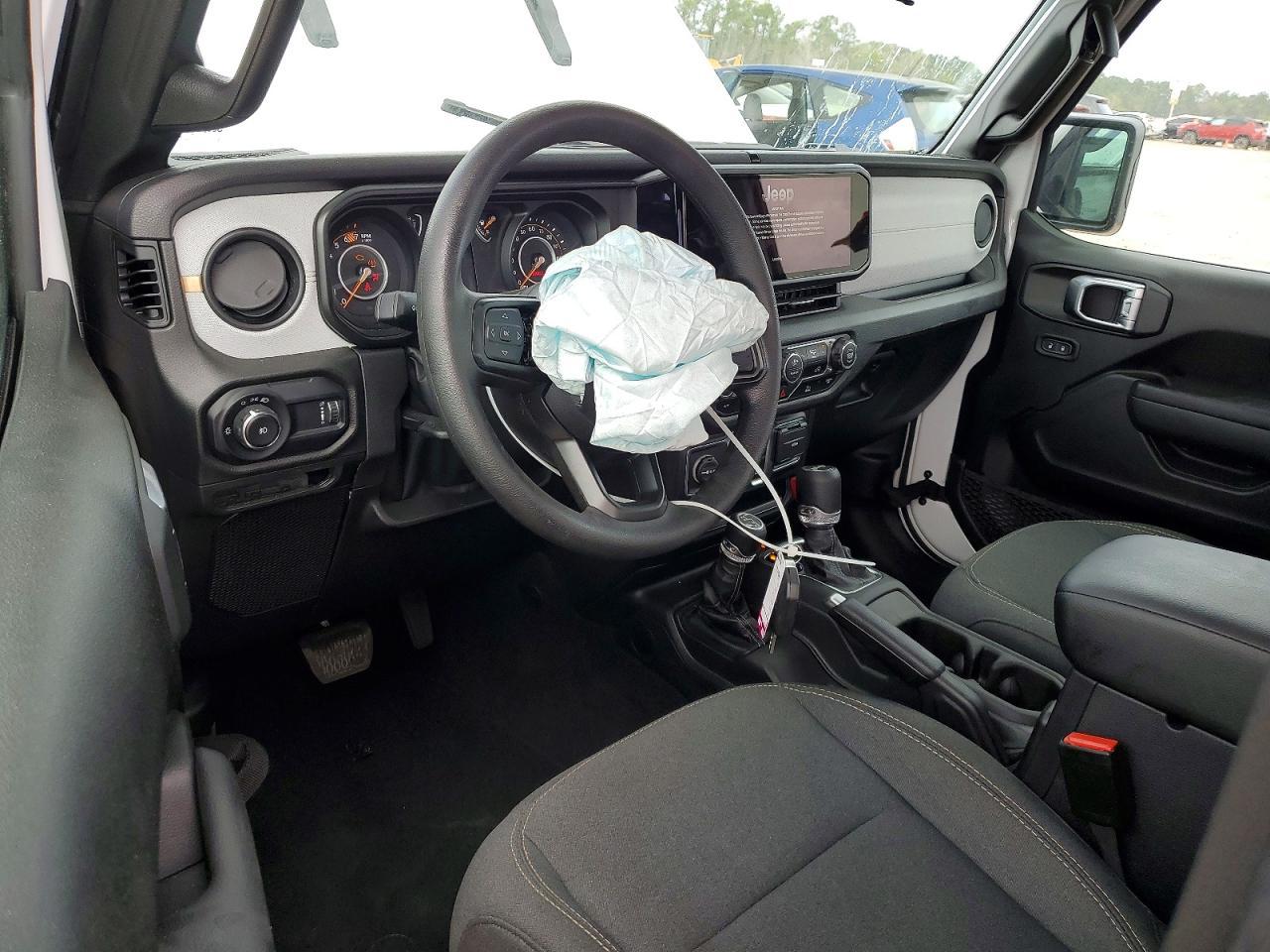 2025 Jeep Wrangler Sport - zdjęcie 8