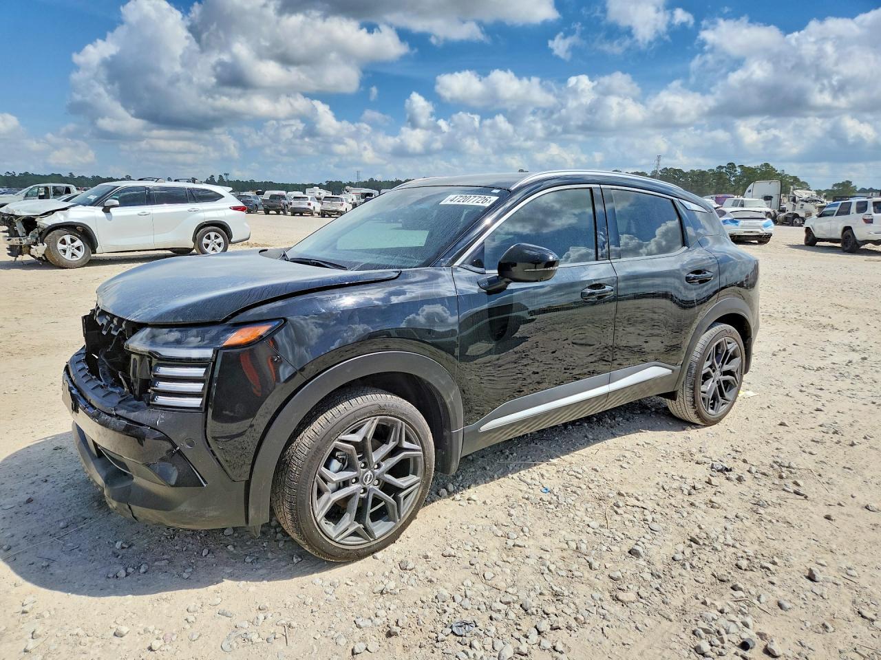 2025 Nissan Kicks Sr - zdjęcie główne