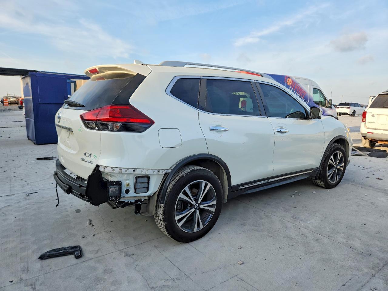 2017 Nissan Rogue Sl - zdjęcie 3