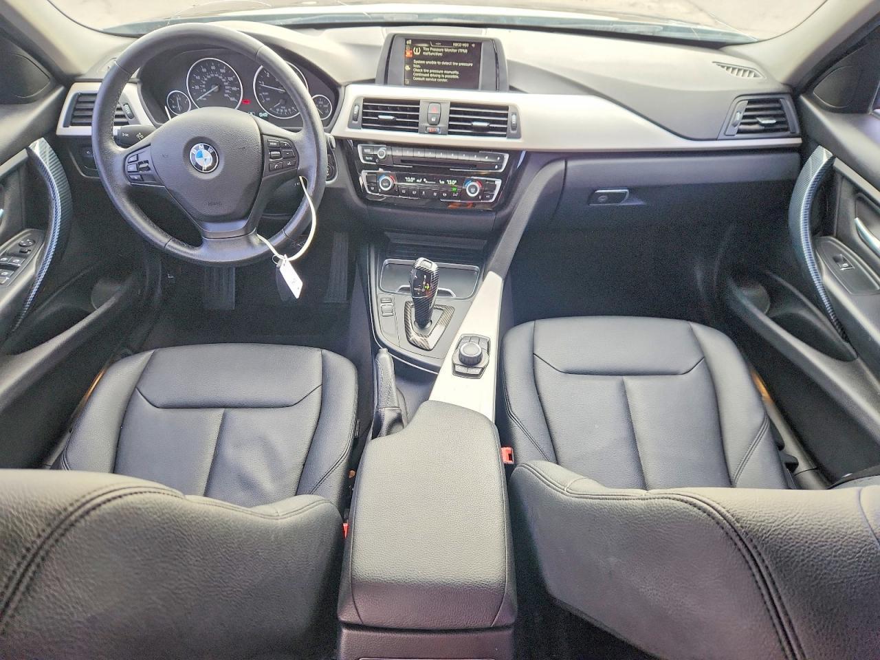 2016 BMW 320 I - zdjęcie 8