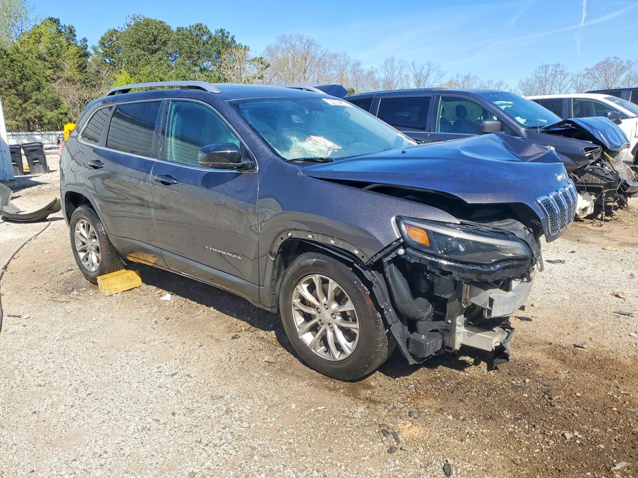 2019 Jeep Cherokee Latitude Plus - zdjęcie 4