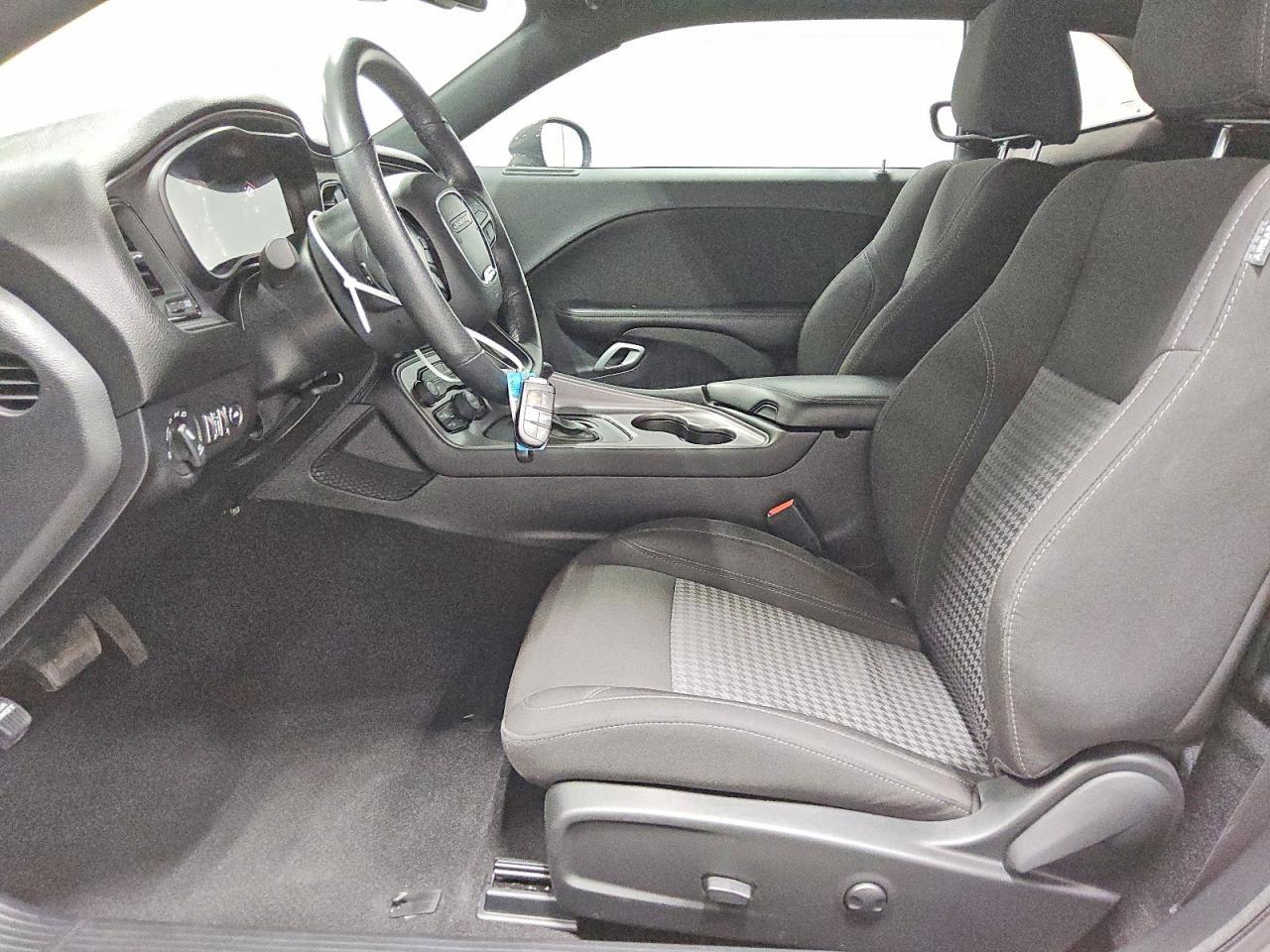 2023 Dodge Challenger Sxt - zdjęcie 7