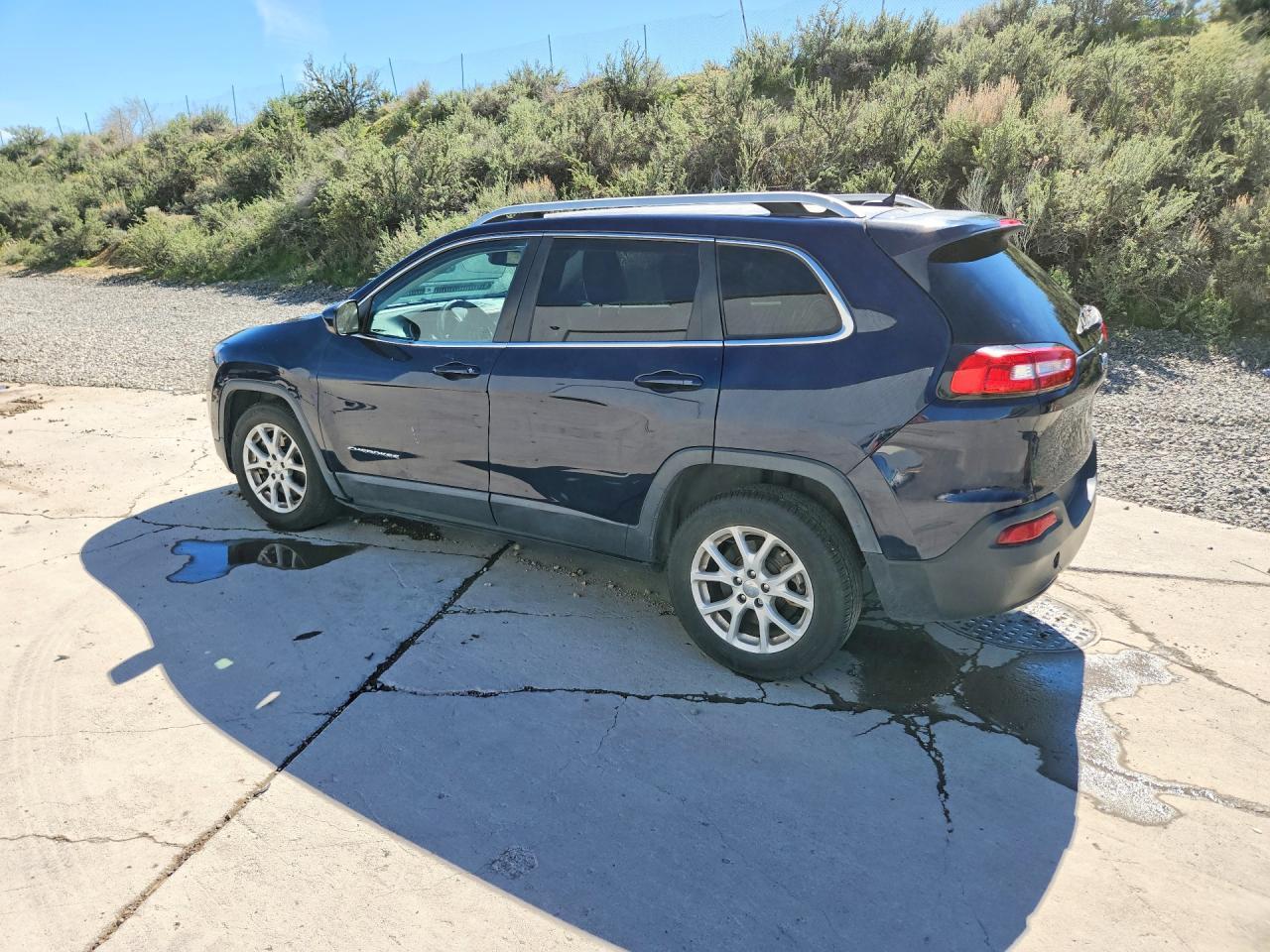 2015 Jeep Cherokee Latitude - zdjęcie 2