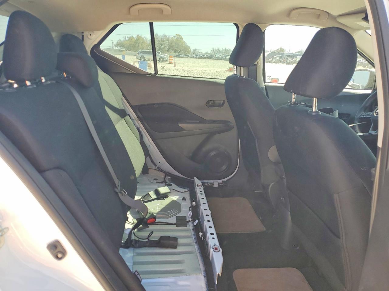 2025 Nissan Kicks Play S - zdjęcie 11