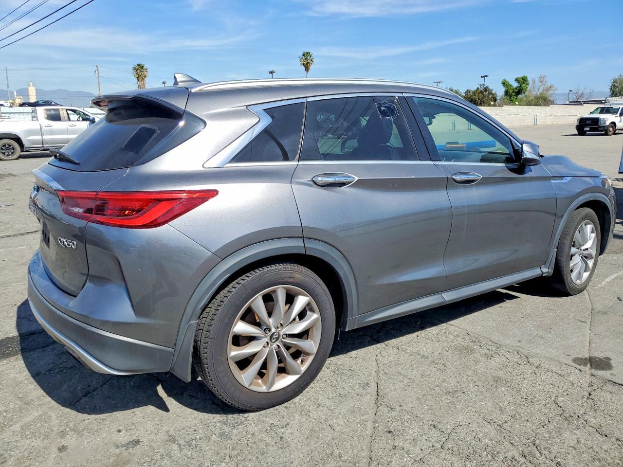 2019 Infiniti Qx50 Luxe - zdjęcie 3