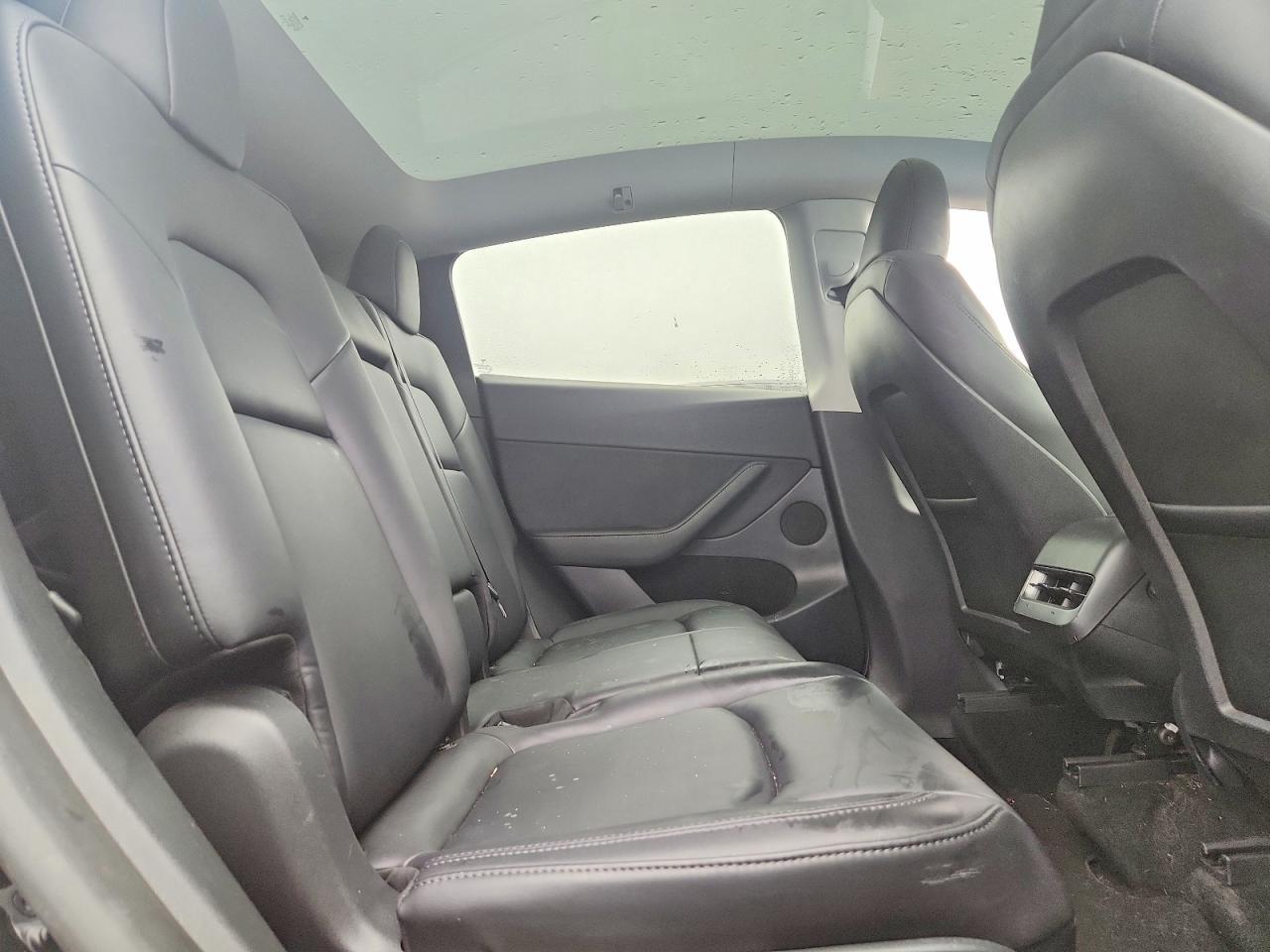 2023 Tesla Model Y - zdjęcie 11