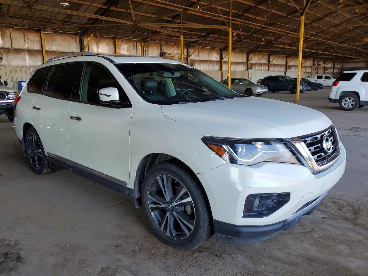 2018 Nissan Pathfinder Platinum - zdjęcie 4