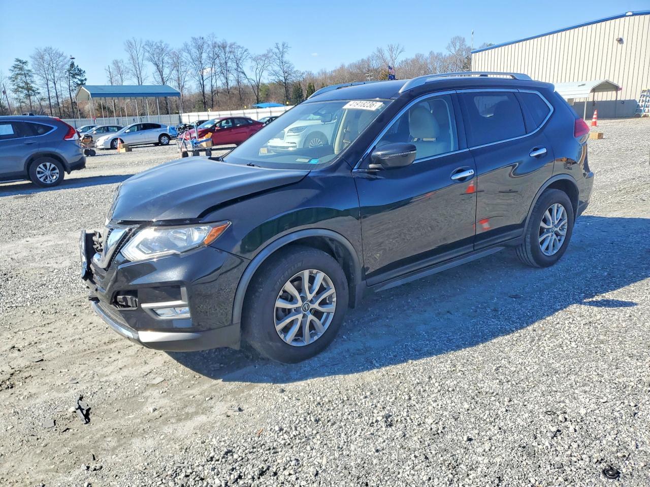 2017 Nissan Rogue Sv - zdjęcie główne