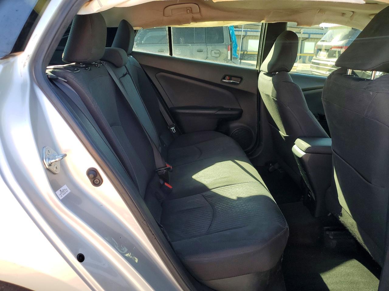 2016 Toyota Prius Three - zdjęcie 10