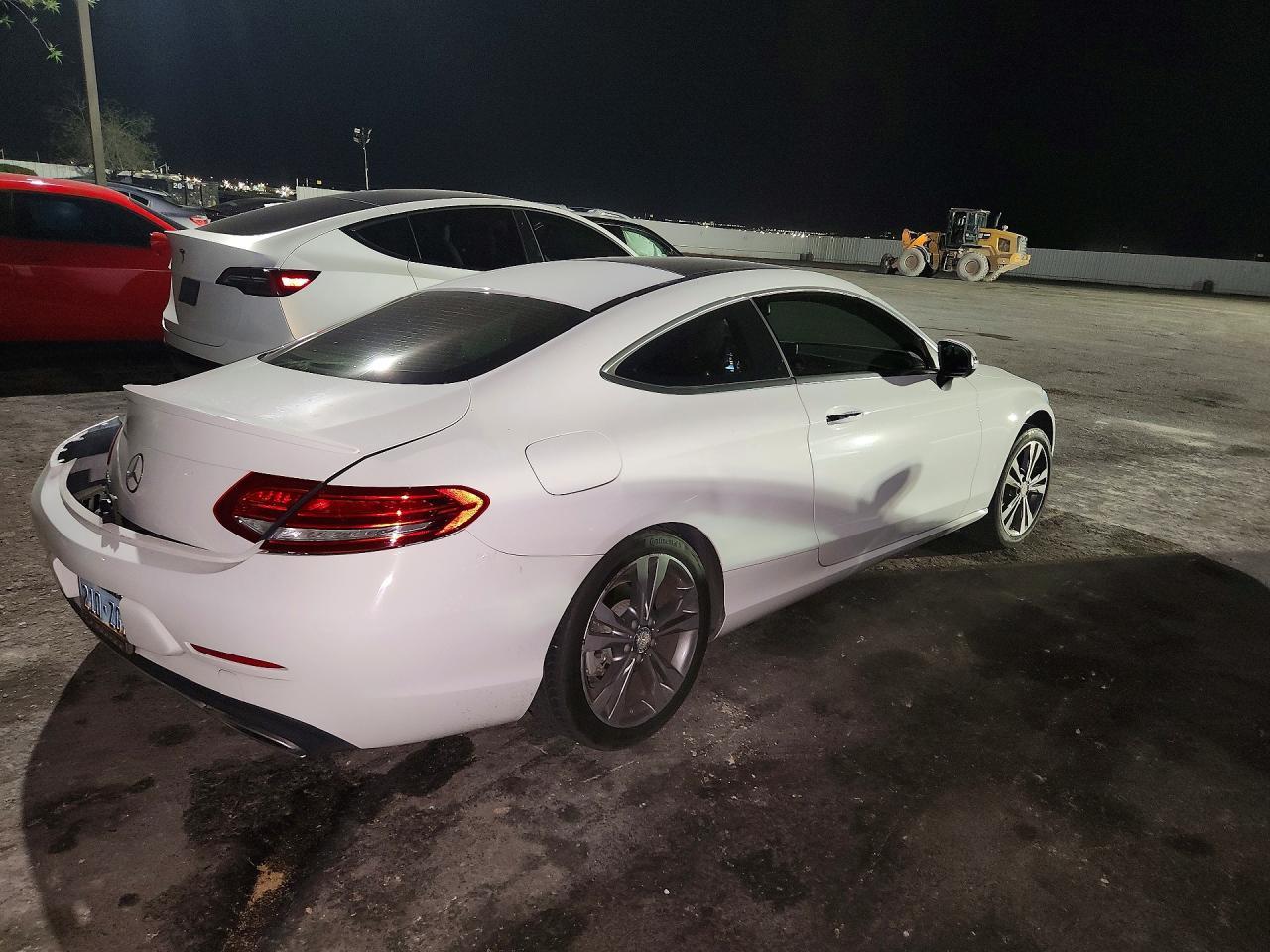 2017 Mercedes-Benz C 300 - zdjęcie 3