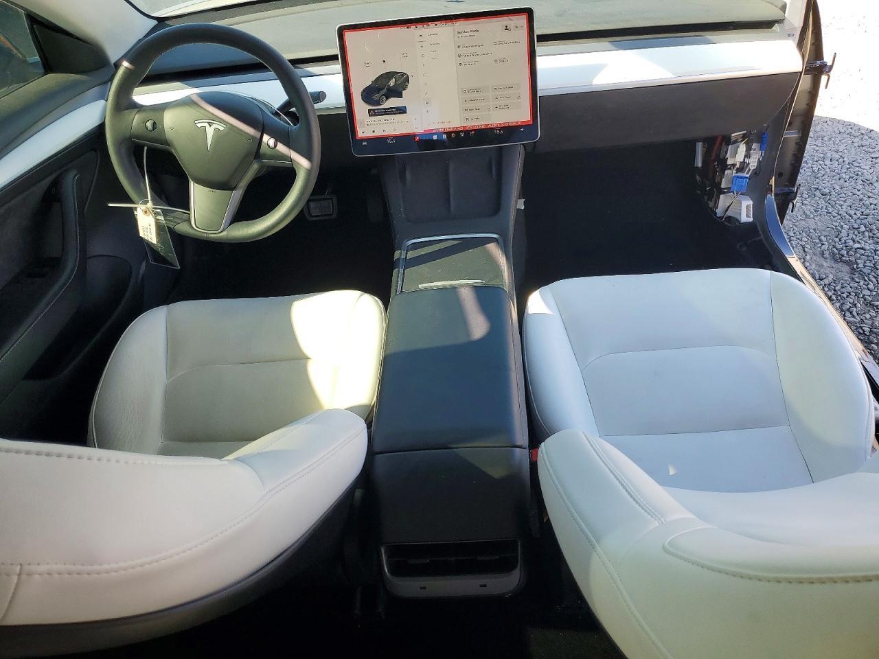 2021 Tesla Model 3 - zdjęcie 8