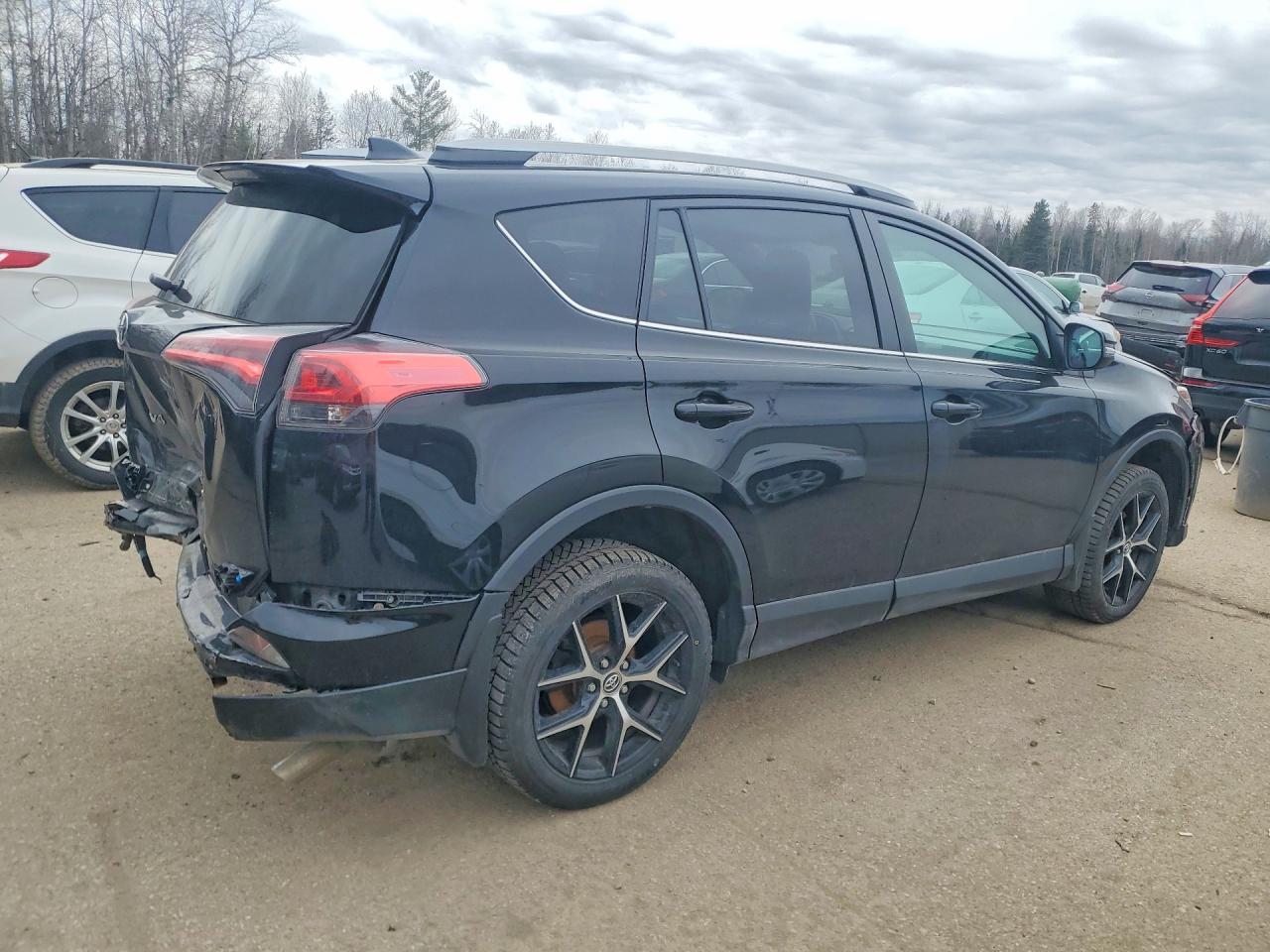 2018 Toyota Rav4 Se - zdjęcie 3