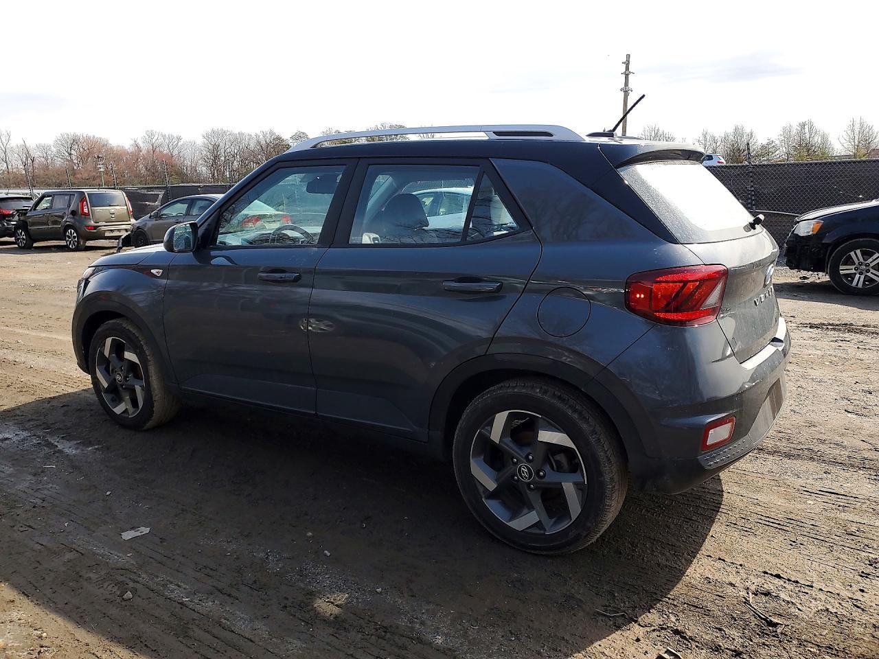 2023 Hyundai Venue Limited - zdjęcie 2