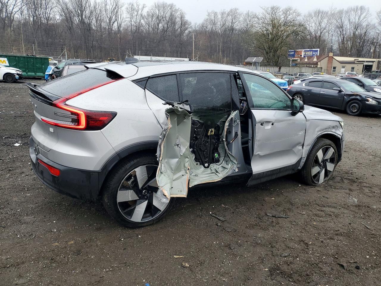 2024 Volvo C40 Recharge Ultimate - zdjęcie 3