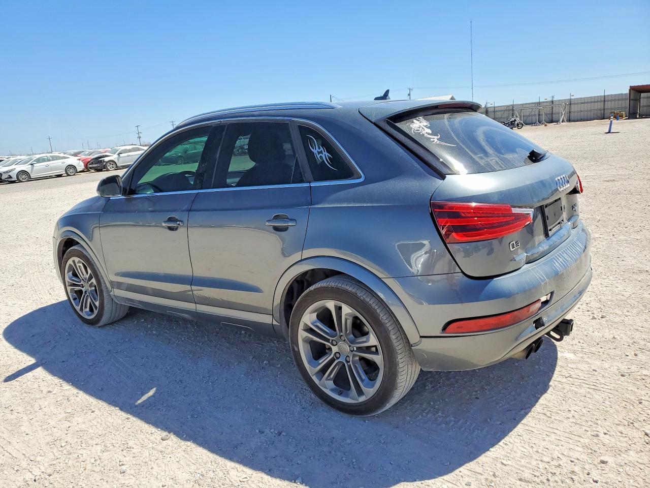 2015 Audi Q3 Premium Plus - zdjęcie 2