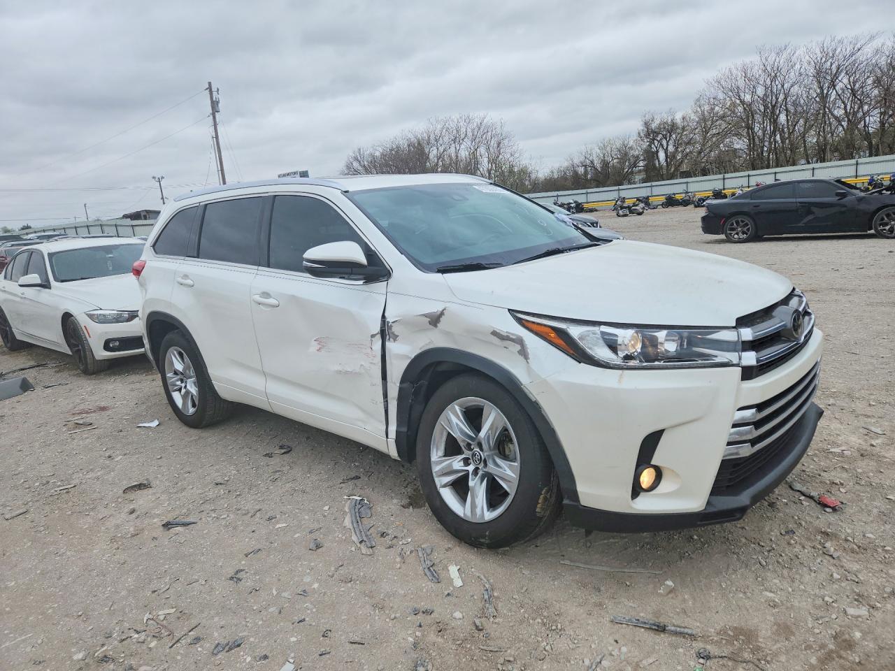 2017 Toyota Highlander Limited - zdjęcie 4