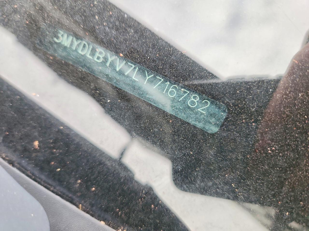 2020 Toyota Yaris L - zdjęcie 12