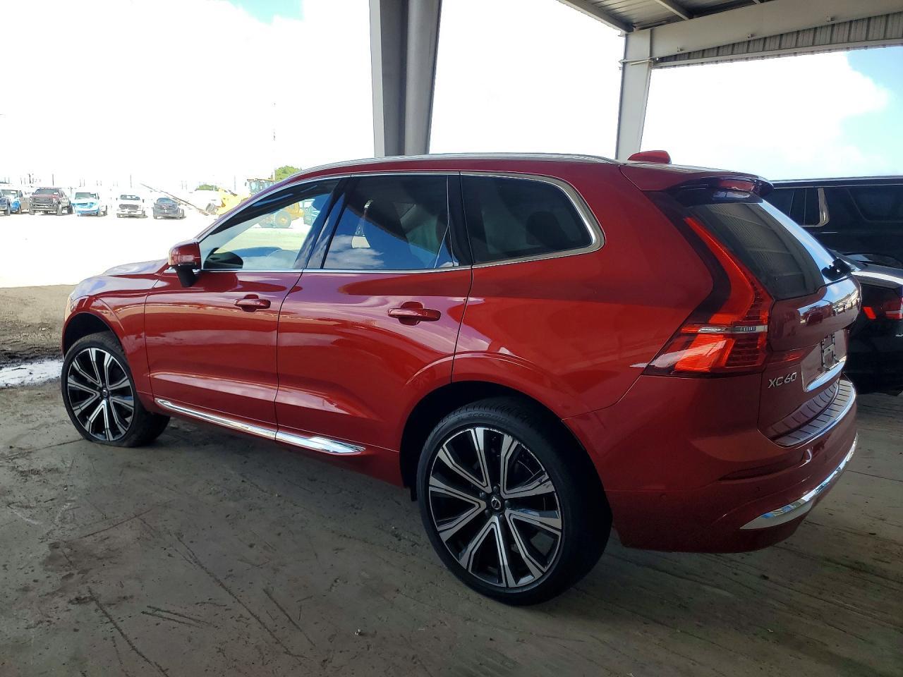 2023 Volvo Xc60 Ultimate - zdjęcie 2