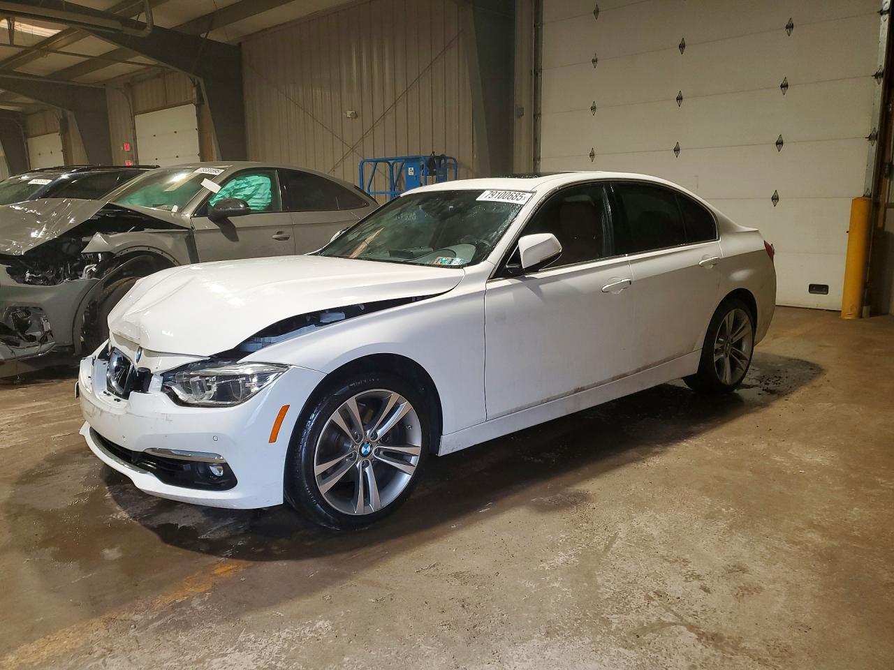 2017 BMW 330 Xi - zdjęcie główne