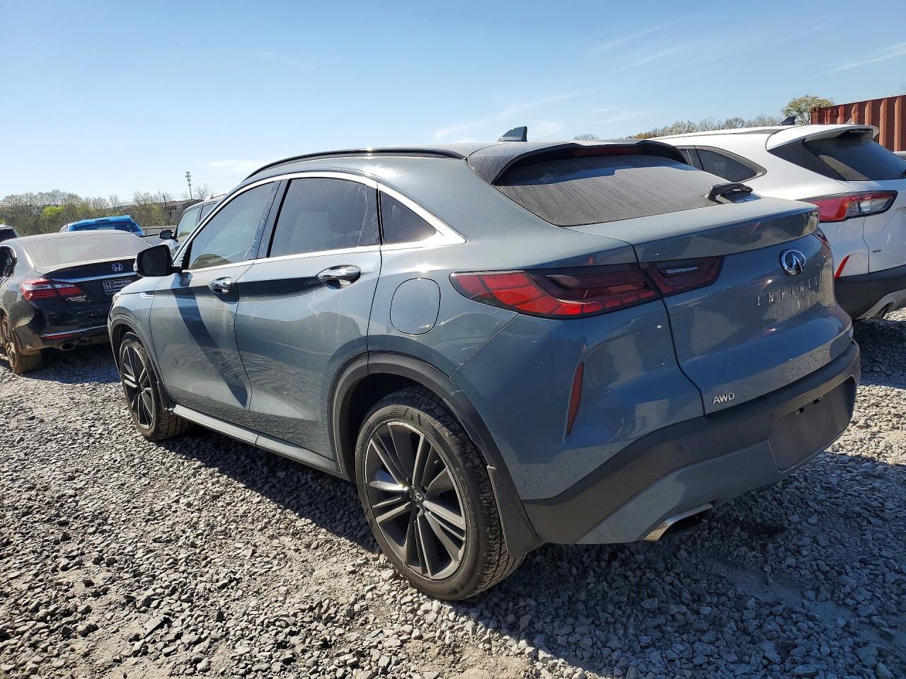 2022 Infiniti Qx55 Essential - zdjęcie 2