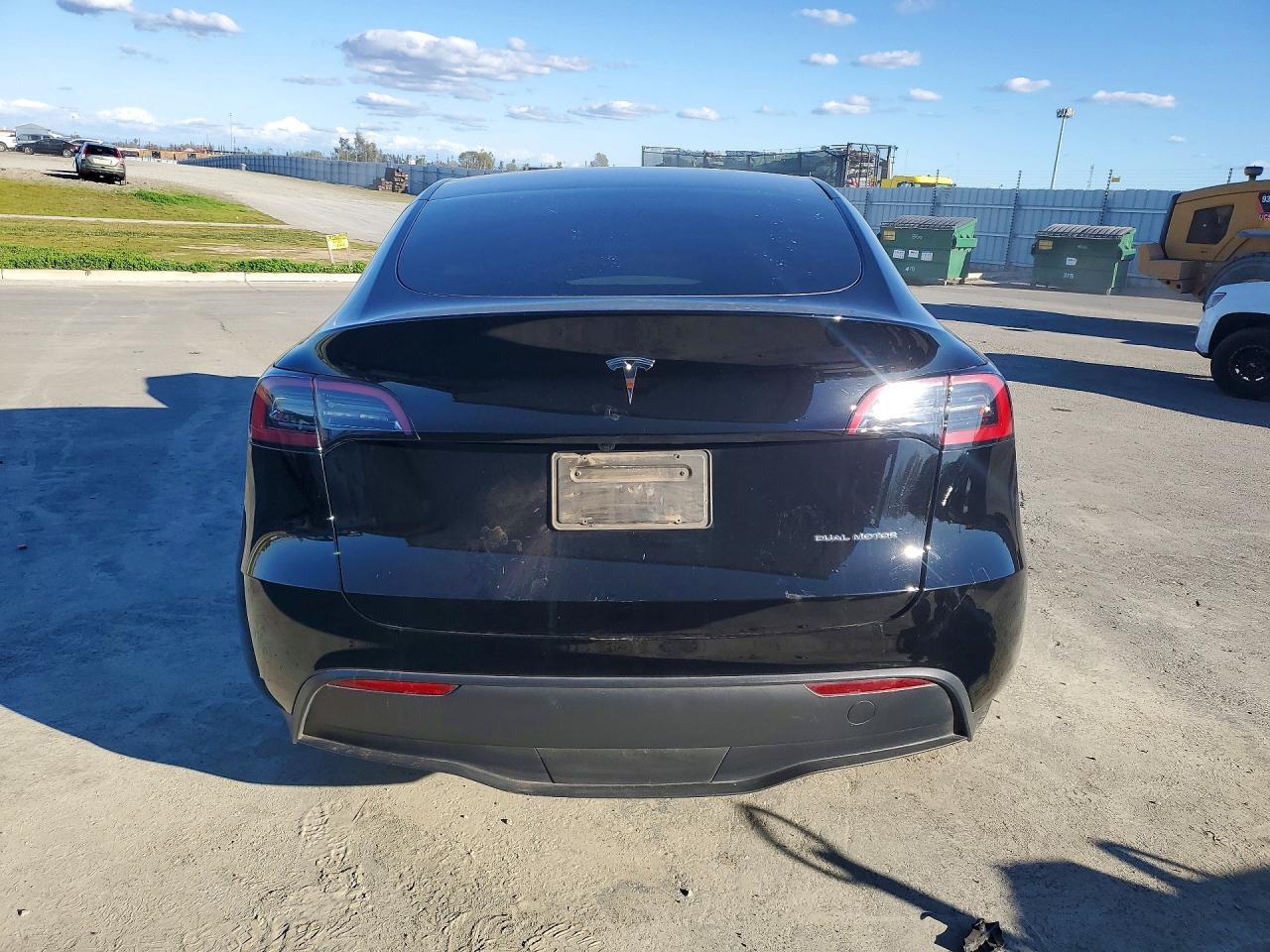 2024 Tesla Model Y - zdjęcie 6