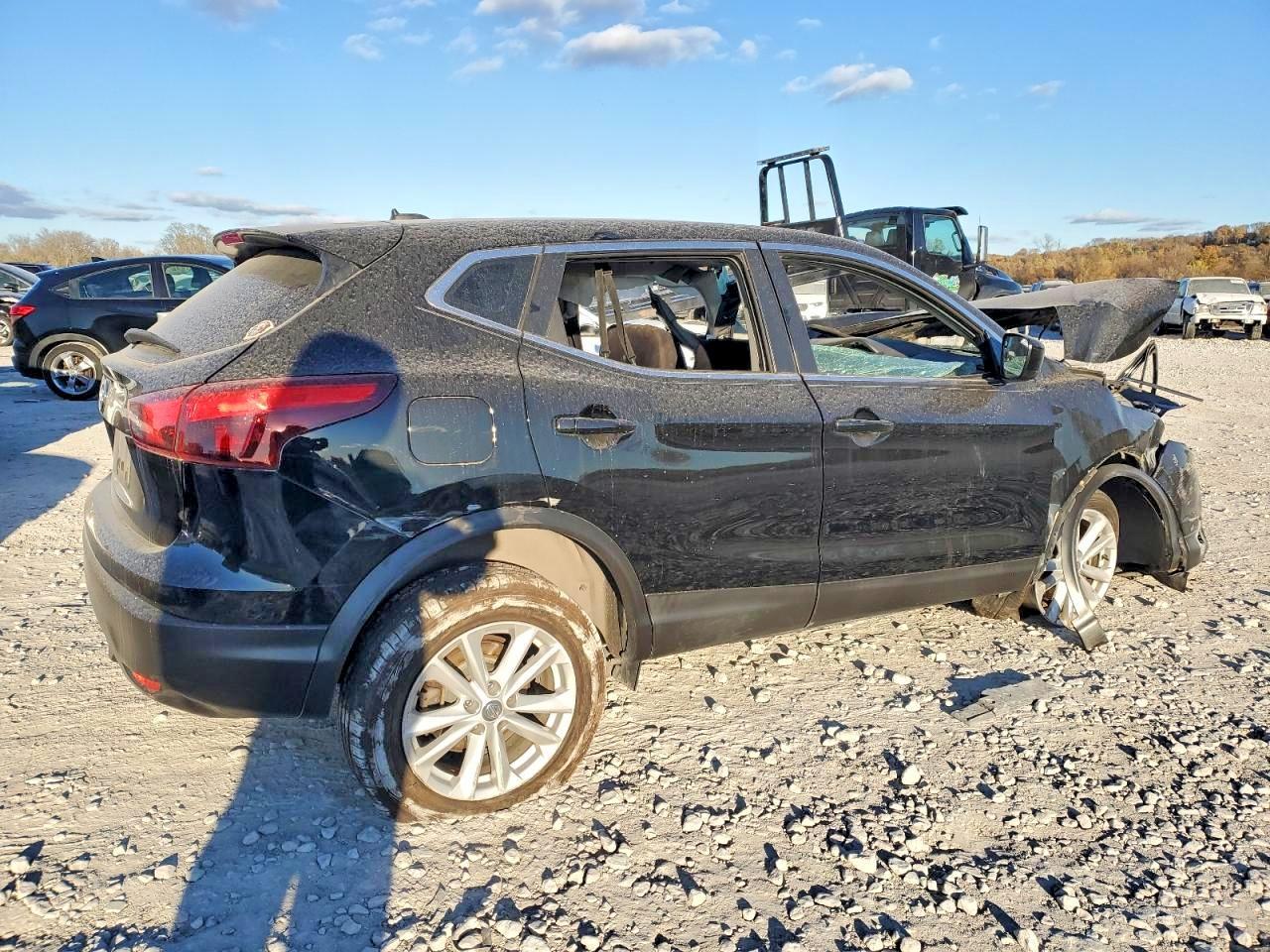 2017 Nissan Rogue Sport S - zdjęcie 3