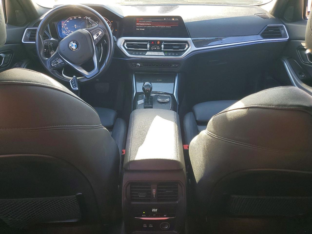 2020 BMW 330I - zdjęcie 8