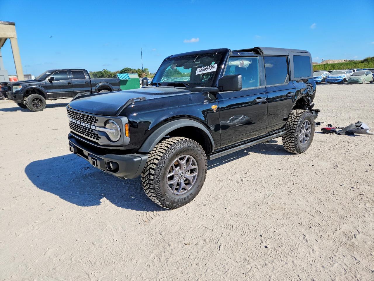 2025 Ford Bronco Badlands - zdjęcie główne