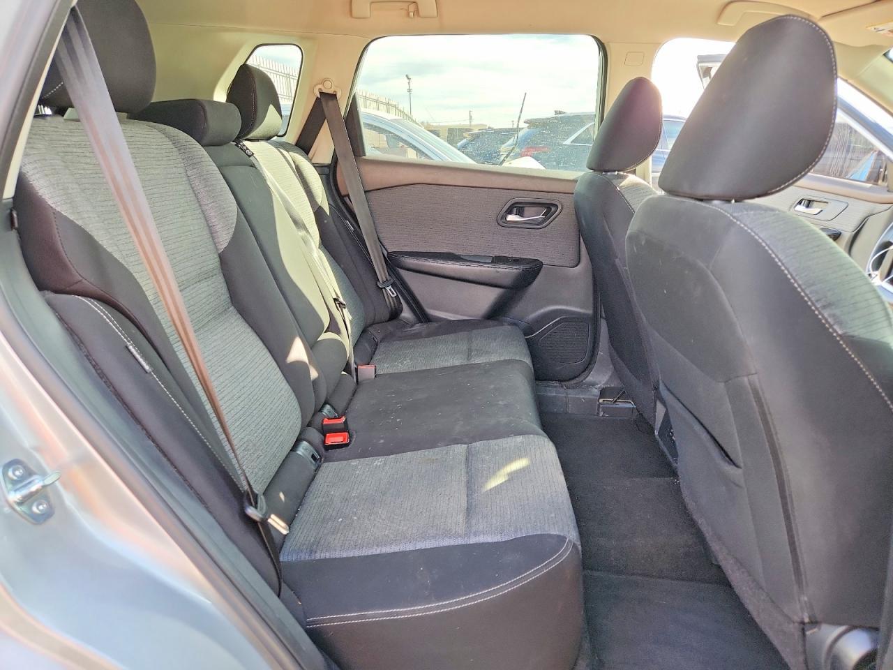 2023 Nissan Rogue Sv - zdjęcie 11