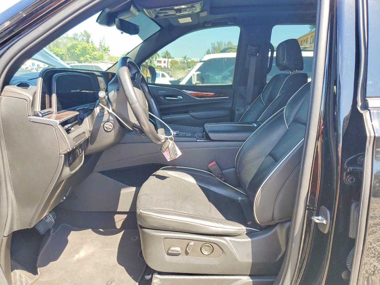 2022 Cadillac Escalade Premium Luxury - zdjęcie 7