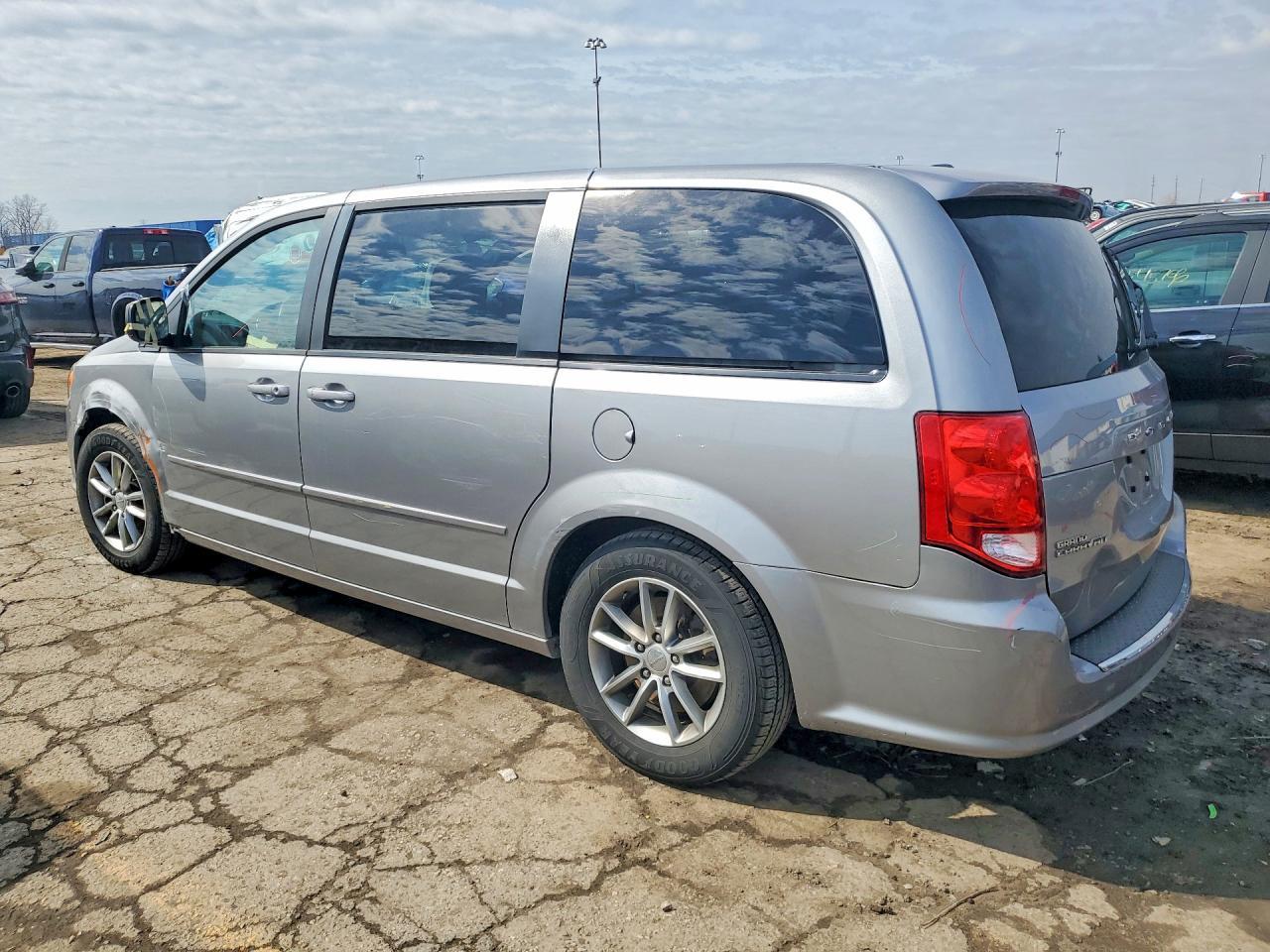 2016 Dodge Grand Caravan Se - zdjęcie 2