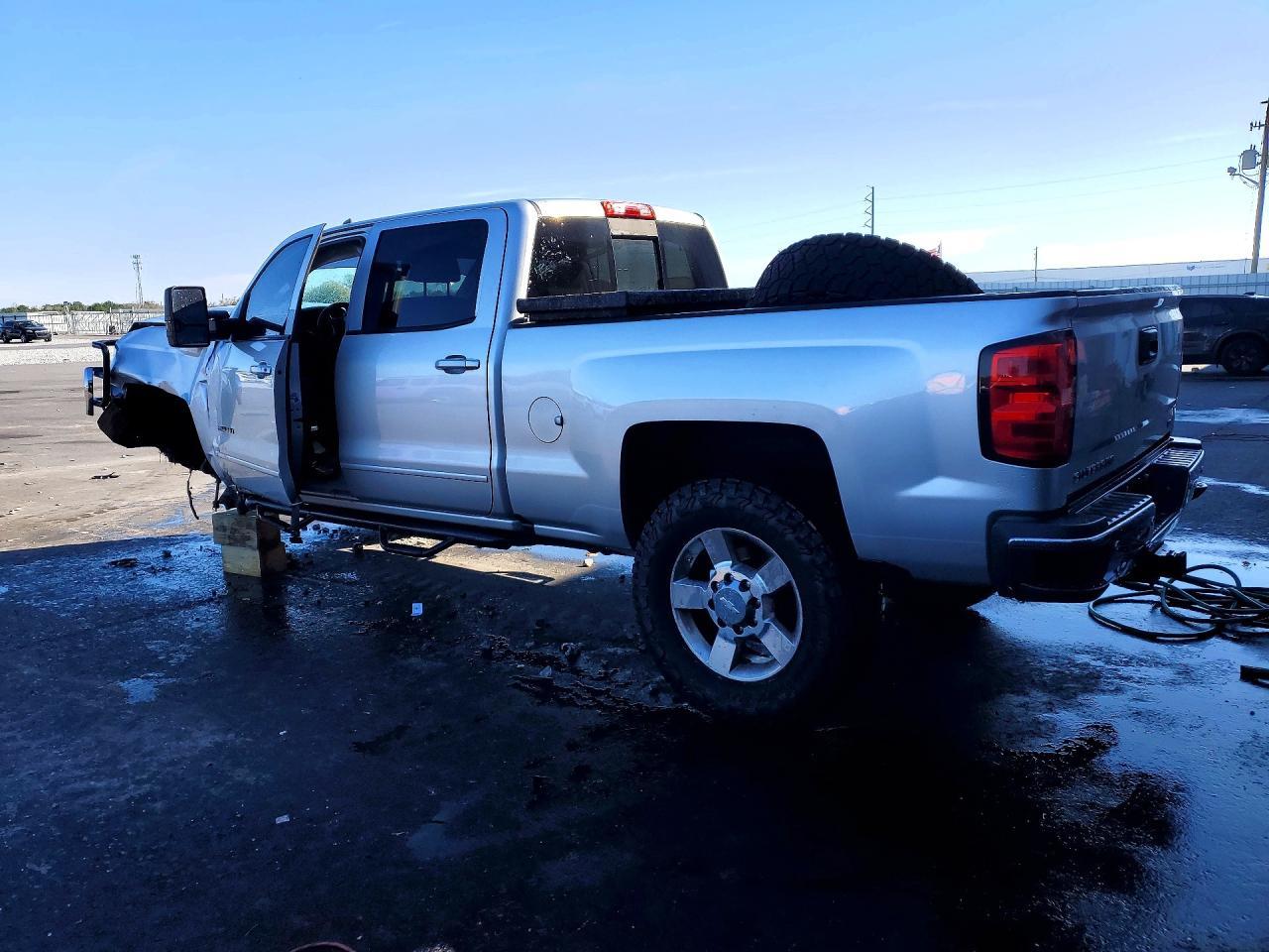 2018 Chevrolet Silverado K2500 Heavy Duty Lt - zdjęcie 2