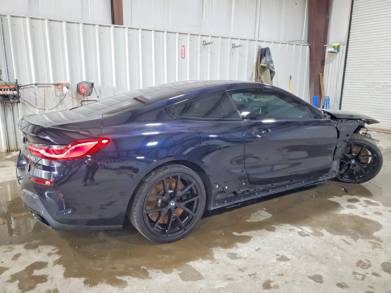 2025 BMW M850Xi - zdjęcie 3