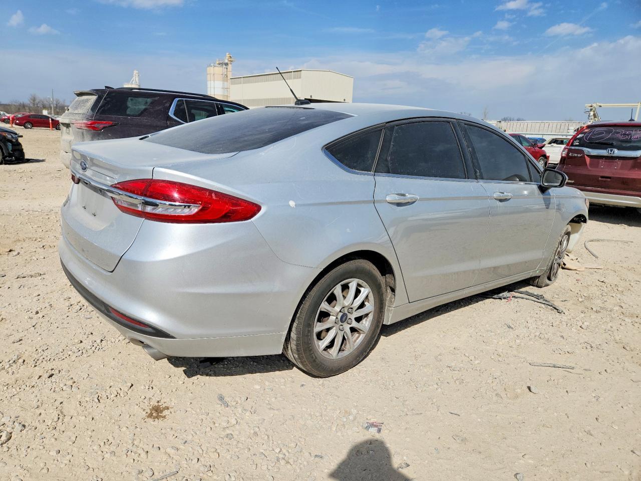 2018 Ford Fusion S - zdjęcie 3