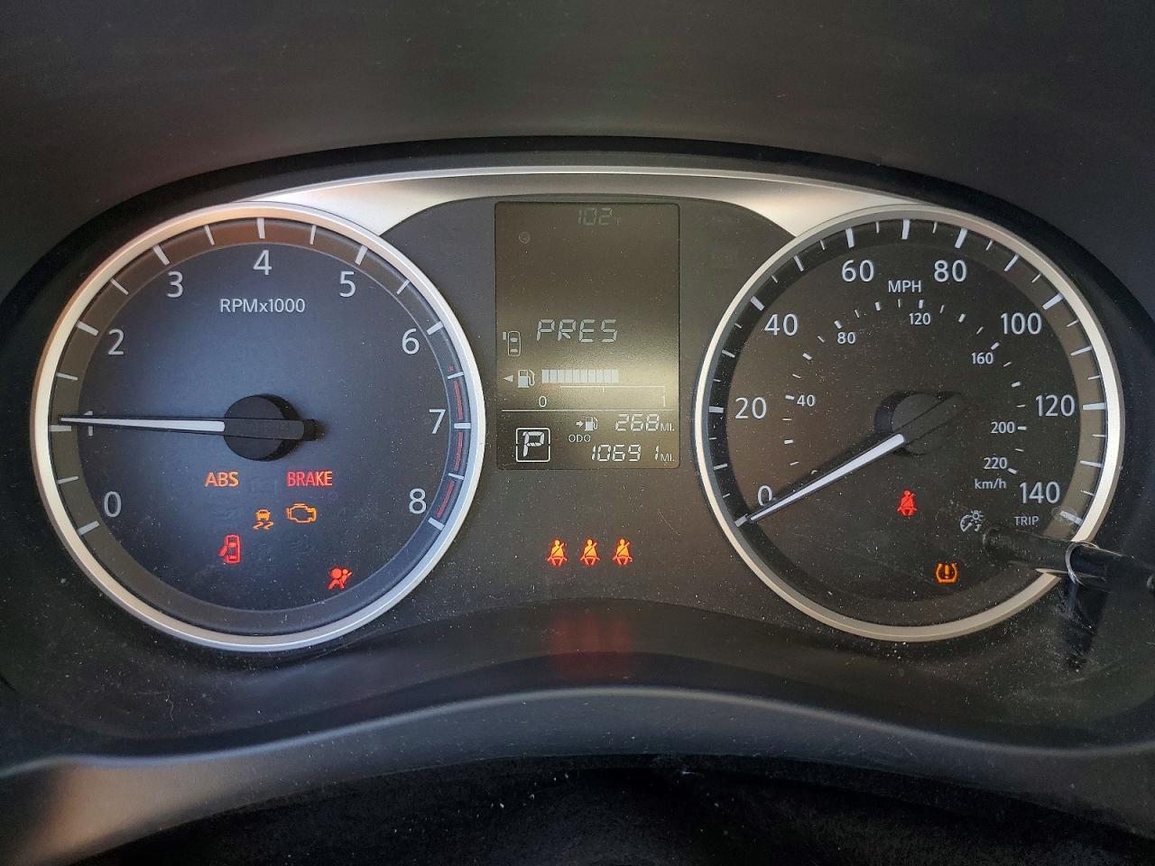 2025 Nissan Kicks Play S - zdjęcie 9