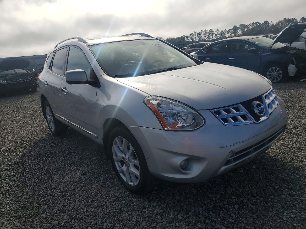 2013 Nissan Rogue S - zdjęcie 4