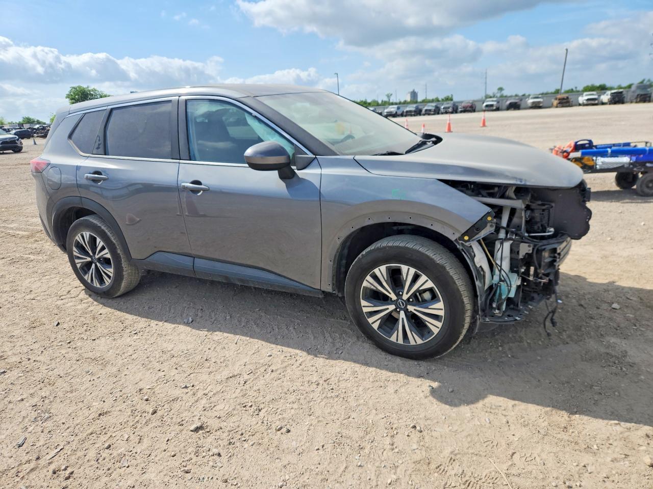 2023 Nissan Rogue Sv - zdjęcie 4