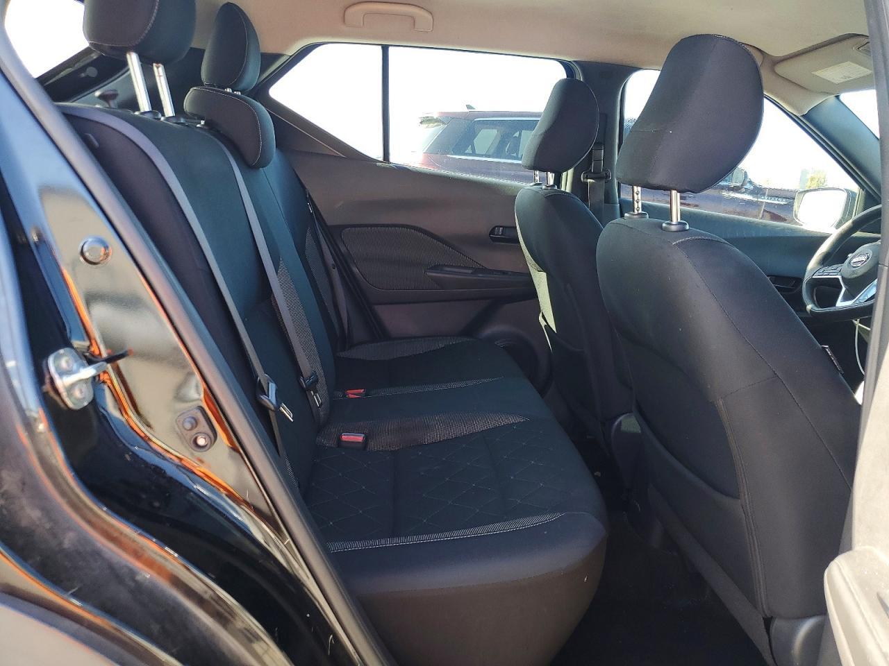 2018 Nissan Kicks S - zdjęcie 11