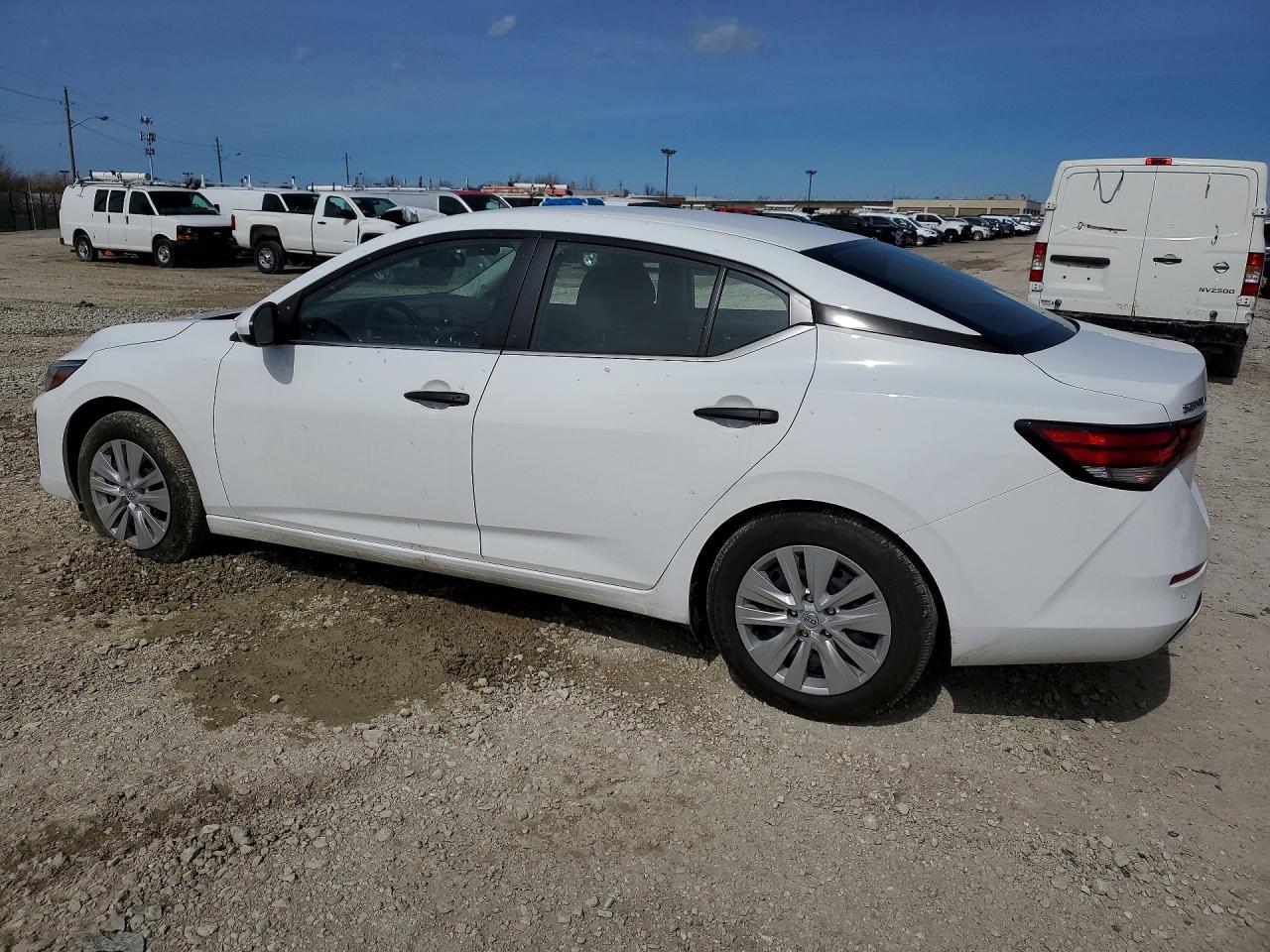 2025 Nissan Sentra S - zdjęcie 2