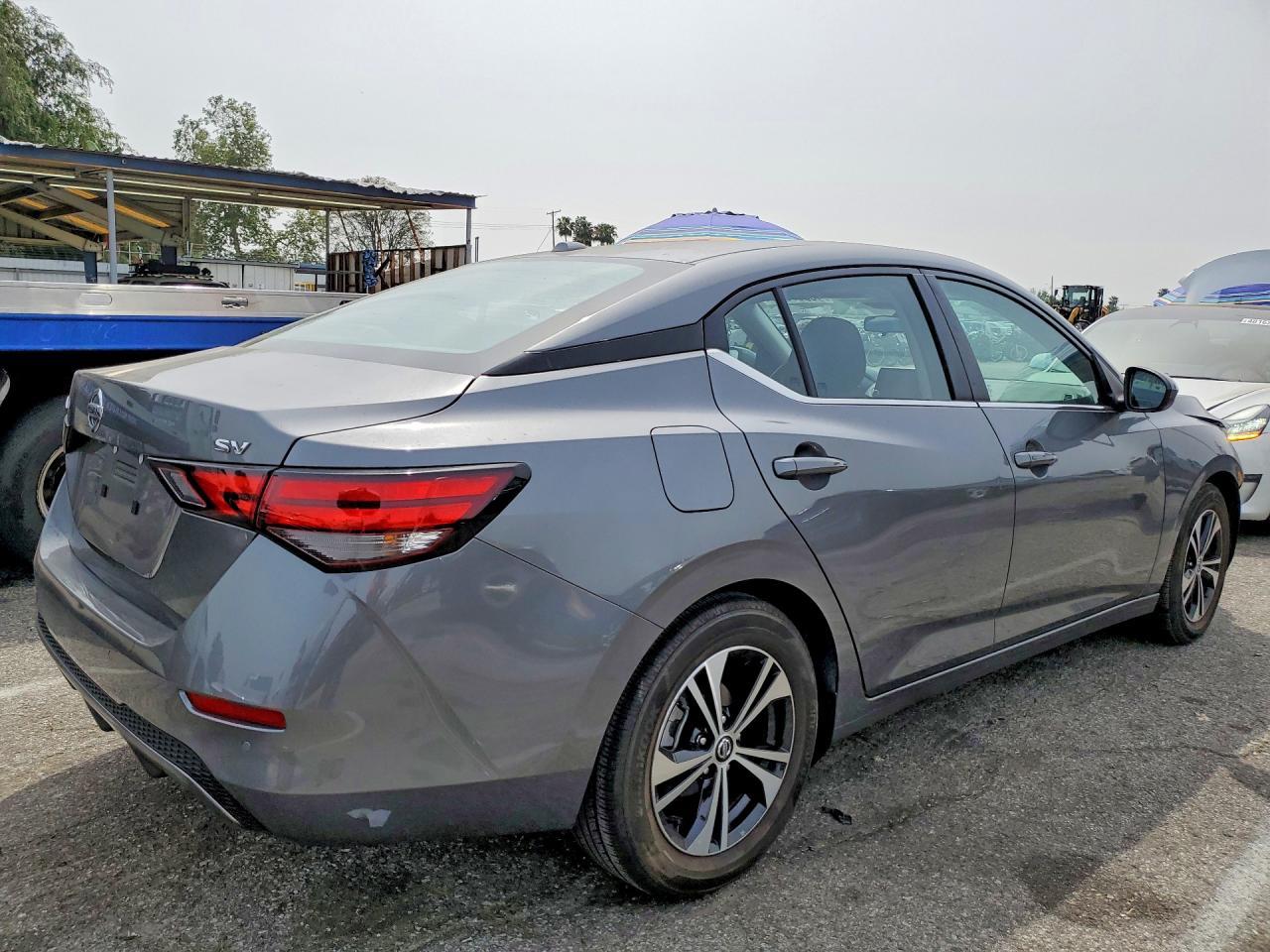 2022 Nissan Sentra Sv - zdjęcie 3