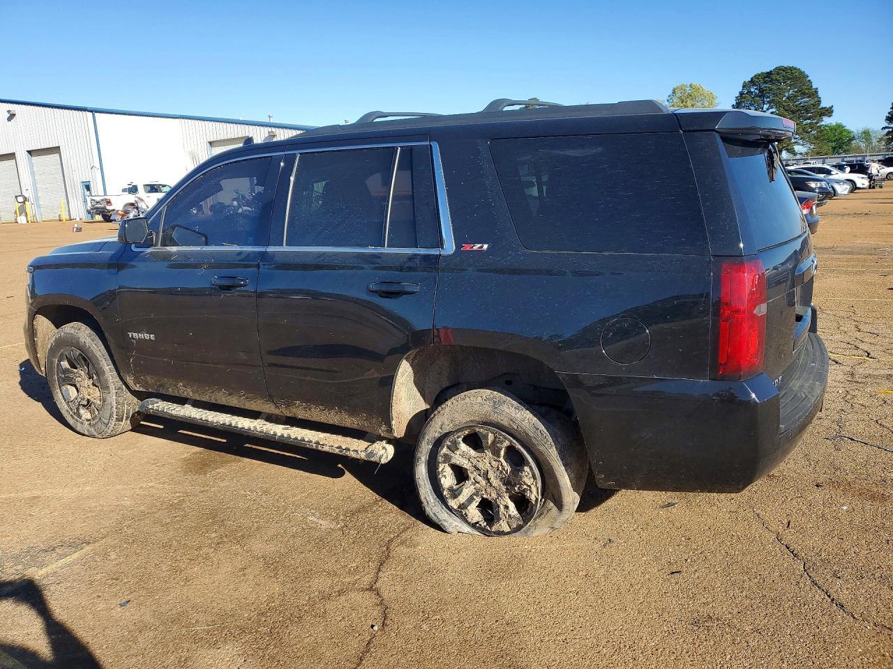 2017 Chevrolet Tahoe K1500 Lt - zdjęcie 2